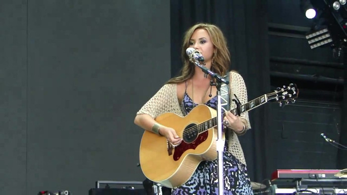 Demi Lovato Stop The World Soundcheck Tampa {HD} 0673