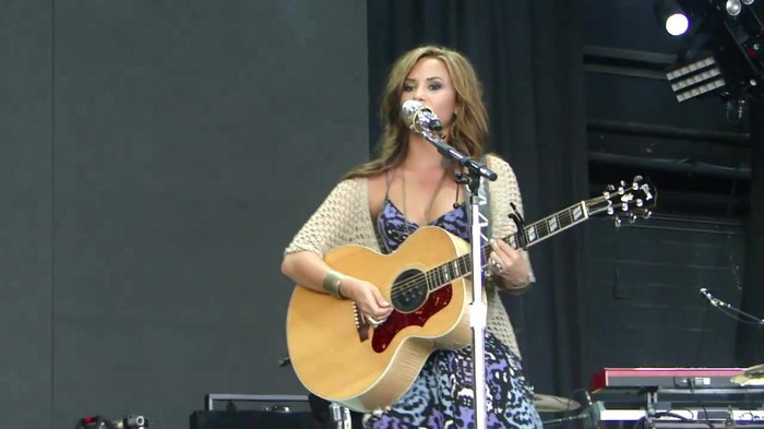 Demi Lovato Stop The World Soundcheck Tampa {HD} 0680