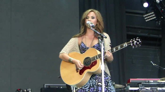 Demi Lovato Stop The World Soundcheck Tampa {HD} 0682