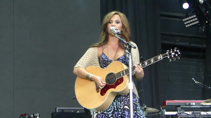 Demi Lovato Stop The World Soundcheck Tampa {HD} 0684