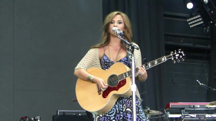 Demi Lovato Stop The World Soundcheck Tampa {HD} 0685