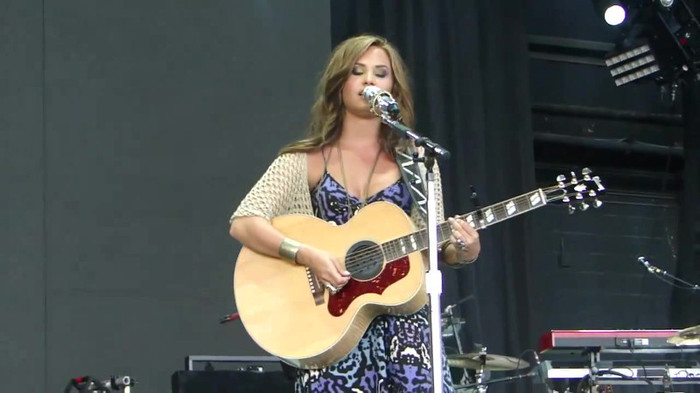 Demi Lovato Stop The World Soundcheck Tampa {HD} 0690