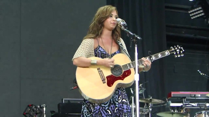 Demi Lovato Stop The World Soundcheck Tampa {HD} 0705 - Demilush - Stop The World Soundcheck Tampa Part oo1