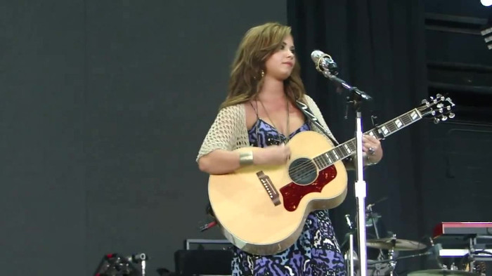 Demi Lovato Stop The World Soundcheck Tampa {HD} 0734