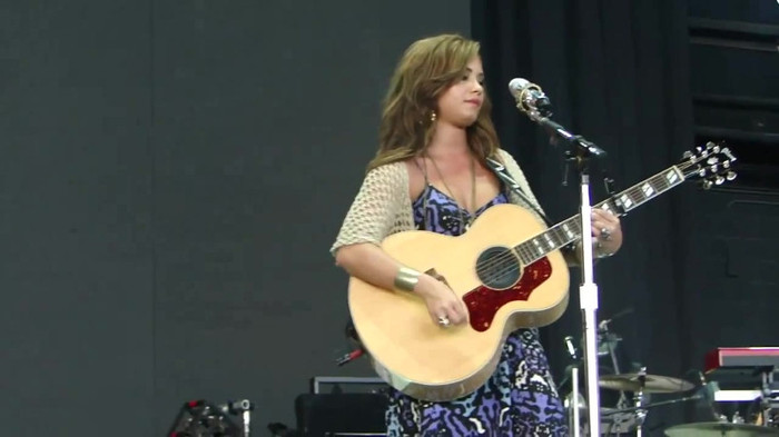 Demi Lovato Stop The World Soundcheck Tampa {HD} 0738 - Demilush - Stop The World Soundcheck Tampa Part oo1
