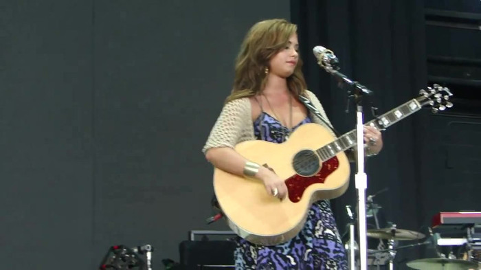 Demi Lovato Stop The World Soundcheck Tampa {HD} 0740 - Demilush - Stop The World Soundcheck Tampa Part oo1