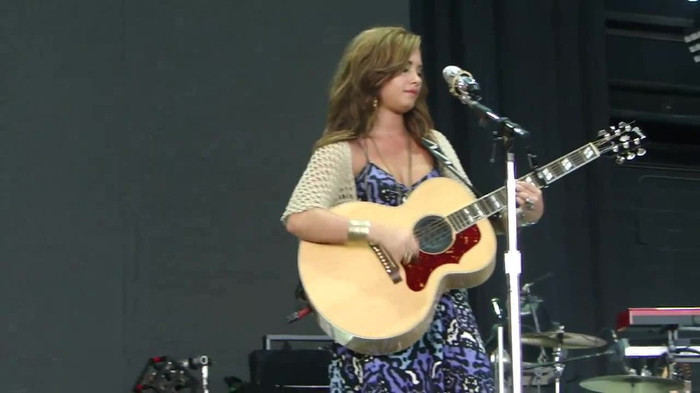 Demi Lovato Stop The World Soundcheck Tampa {HD} 0742 - Demilush - Stop The World Soundcheck Tampa Part oo1
