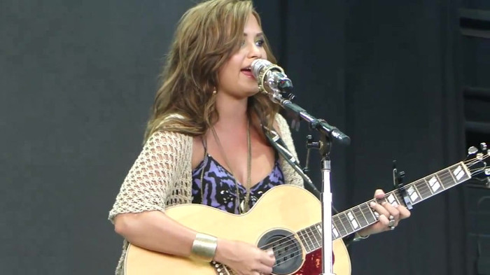 Demi Lovato Stop The World Soundcheck Tampa {HD} 1620 Demi Lovato Stop The World Soundcheck Tampa {HD} 1620