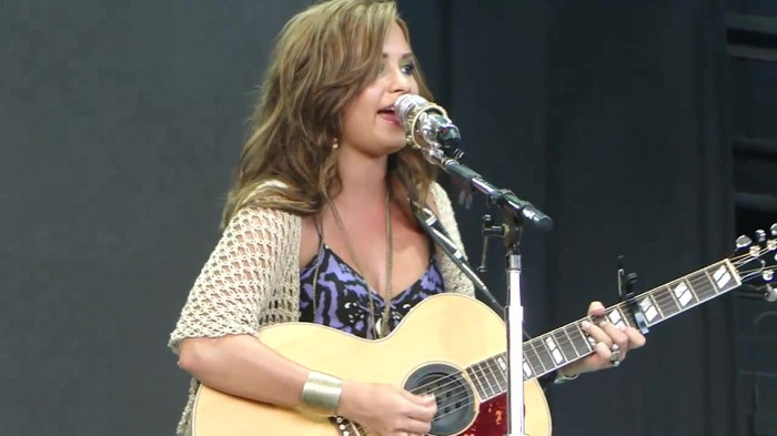 Demi Lovato Stop The World Soundcheck Tampa {HD} 1622 Demi Lovato Stop The World Soundcheck Tampa {HD} 1622