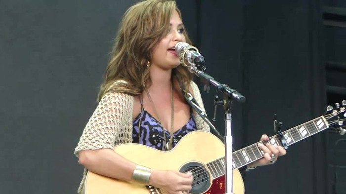 Demi Lovato Stop The World Soundcheck Tampa {HD} 1623 Demi Lovato Stop The World Soundcheck Tampa {HD} 1623