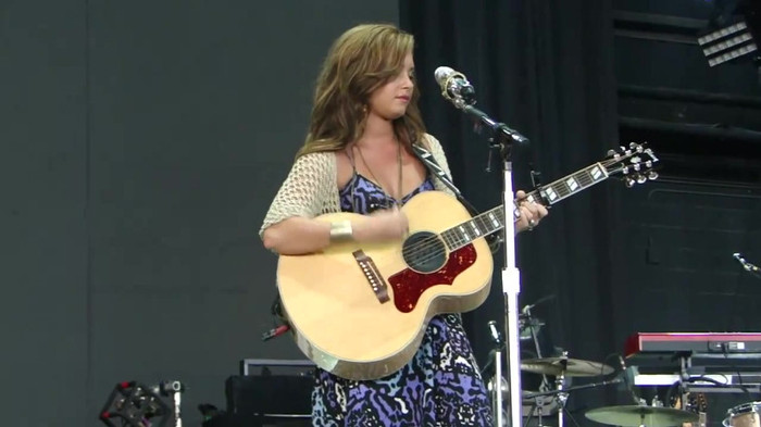 Demi Lovato Stop The World Soundcheck Tampa {HD} 0775