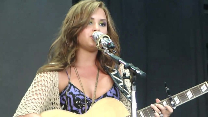 Demi Lovato Stop The World Soundcheck Tampa {HD} 1150