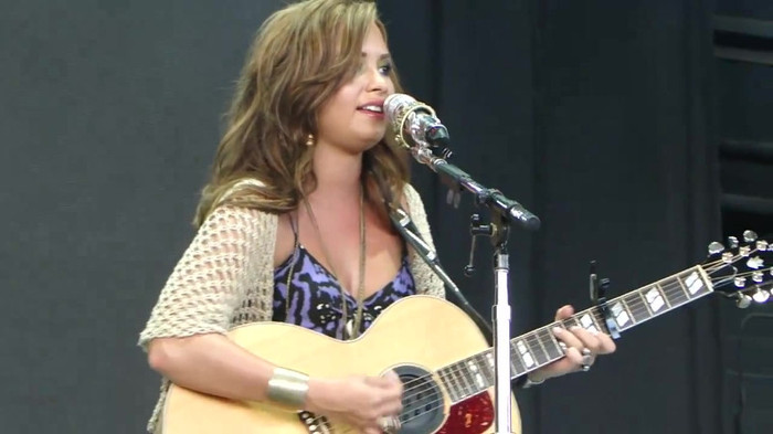 Demi Lovato Stop The World Soundcheck Tampa {HD} 1631 Demi Lovato Stop The World Soundcheck Tampa {HD} 1631