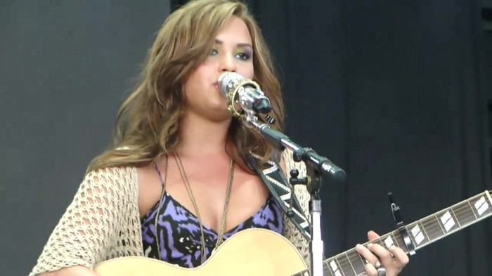 Demi Lovato Stop The World Soundcheck Tampa {HD} 1151