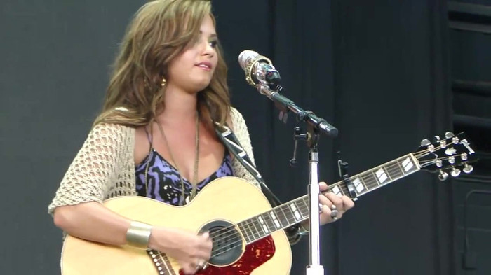 Demi Lovato Stop The World Soundcheck Tampa {HD} 1646