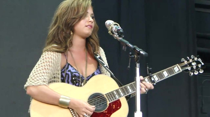 Demi Lovato Stop The World Soundcheck Tampa {HD} 1656