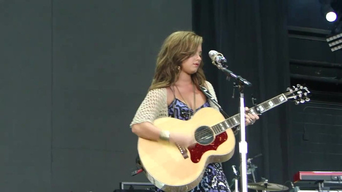 Demi Lovato Stop The World Soundcheck Tampa {HD} 0829