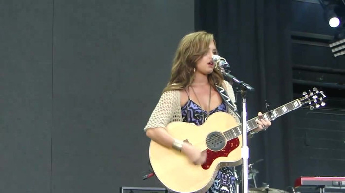 Demi Lovato Stop The World Soundcheck Tampa {HD} 0857