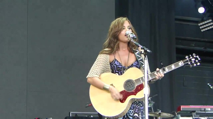 Demi Lovato Stop The World Soundcheck Tampa {HD} 0871