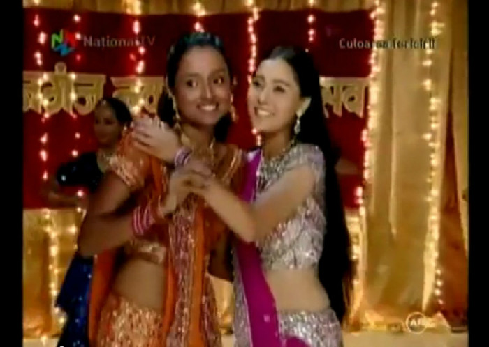 16 - Sapna Babul Ka Bidaai-Sadhna and Ragini Dance