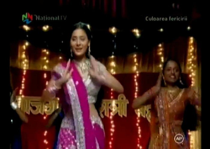 20 - Sapna Babul Ka Bidaai-Sadhna and Ragini Dance