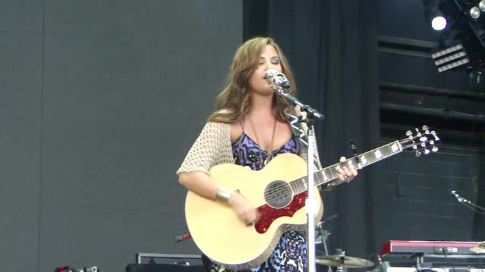 Demi Lovato Stop The World Soundcheck Tampa {HD} 0885