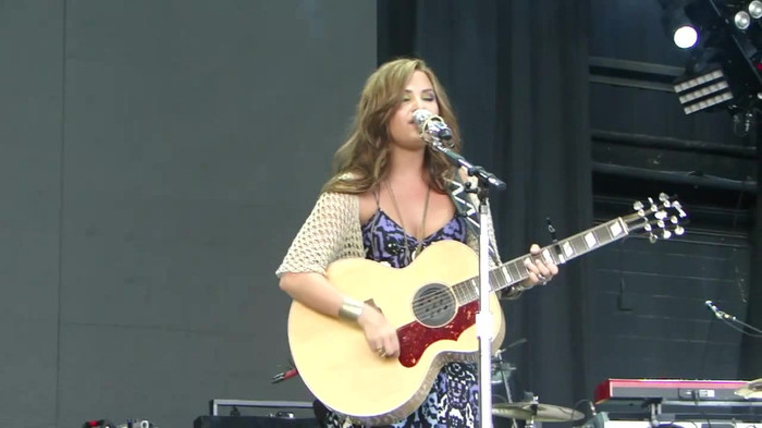 Demi Lovato Stop The World Soundcheck Tampa {HD} 0887