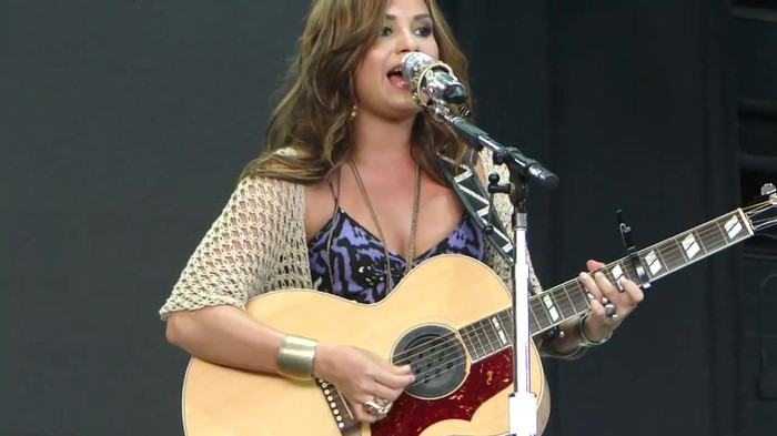 Demi Lovato Stop The World Soundcheck Tampa {HD} 1730