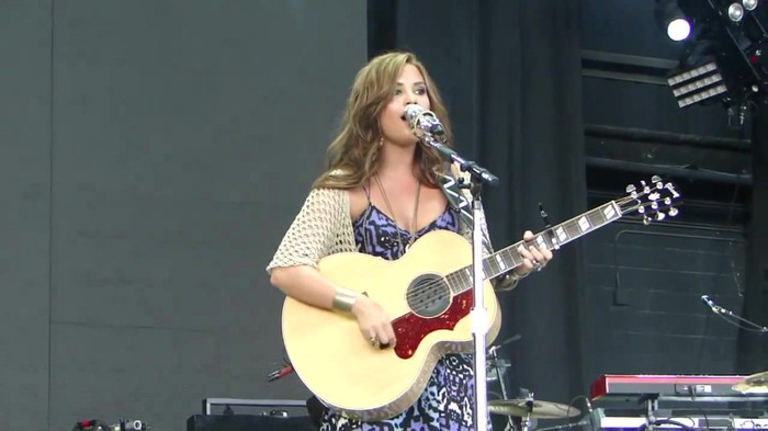 Demi Lovato Stop The World Soundcheck Tampa {HD} 0900 - Demilush - Stop The World Soundcheck Tampa Part oo1