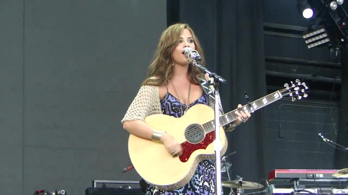 Demi Lovato Stop The World Soundcheck Tampa {HD} 0901