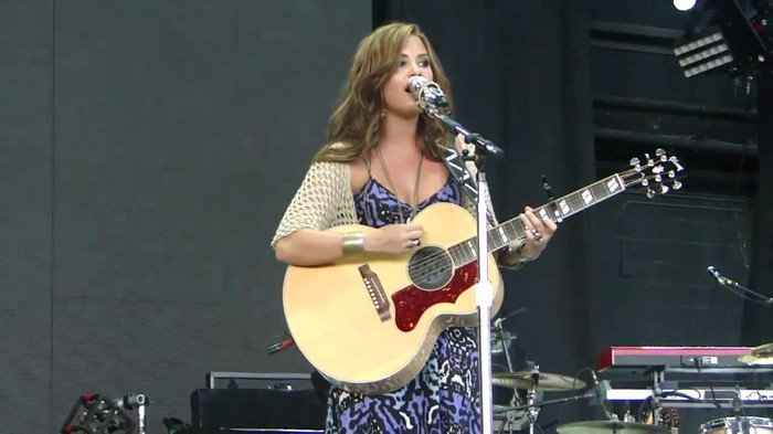 Demi Lovato Stop The World Soundcheck Tampa {HD} 0919