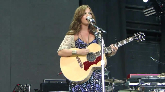 Demi Lovato Stop The World Soundcheck Tampa {HD} 0921