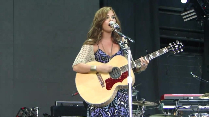 Demi Lovato Stop The World Soundcheck Tampa {HD} 0922