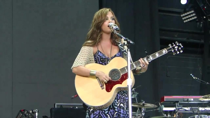 Demi Lovato Stop The World Soundcheck Tampa {HD} 0926