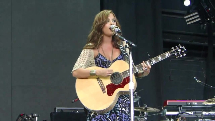 Demi Lovato Stop The World Soundcheck Tampa {HD} 0931