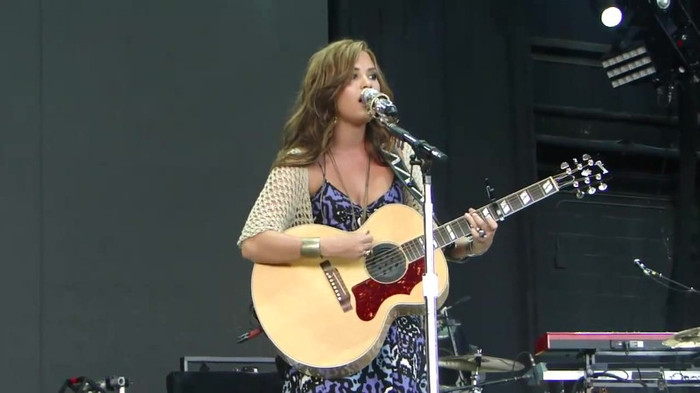 Demi Lovato Stop The World Soundcheck Tampa {HD} 0946