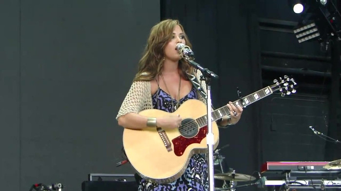 Demi Lovato Stop The World Soundcheck Tampa {HD} 0947 - Demilush - Stop The World Soundcheck Tampa Part oo1