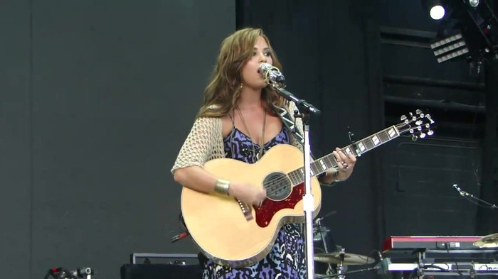 Demi Lovato Stop The World Soundcheck Tampa {HD} 0949