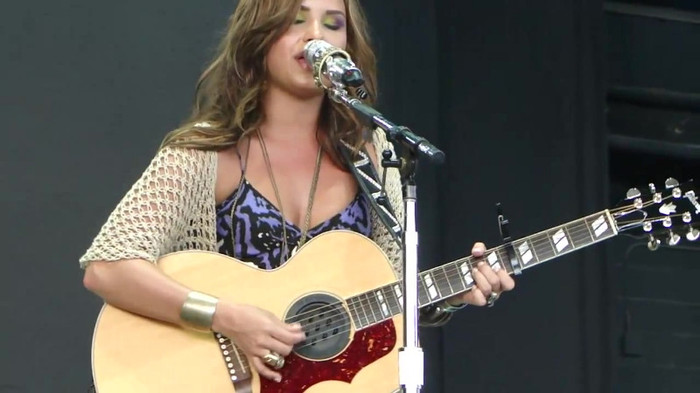 Demi Lovato Stop The World Soundcheck Tampa {HD} 1798 Demi Lovato Stop The World Soundcheck Tampa {HD} 1798