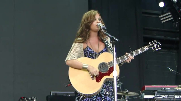 Demi Lovato Stop The World Soundcheck Tampa {HD} 0966 - Demilush - Stop The World Soundcheck Tampa Part oo1