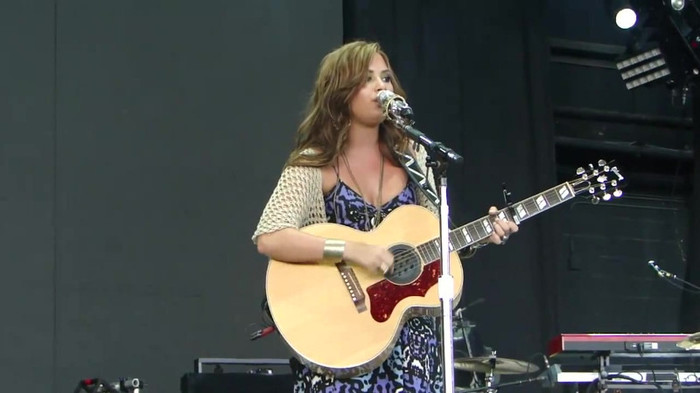 Demi Lovato Stop The World Soundcheck Tampa {HD} 0969