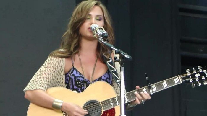 Demi Lovato Stop The World Soundcheck Tampa {HD} 1810 Demi Lovato Stop The World Soundcheck Tampa {HD} 1810