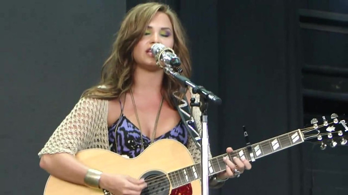 Demi Lovato Stop The World Soundcheck Tampa {HD} 1812 - Demilush - Stop The World Soundcheck Tampa Part oo3