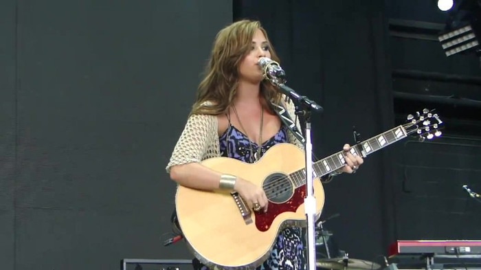 Demi Lovato Stop The World Soundcheck Tampa {HD} 0980