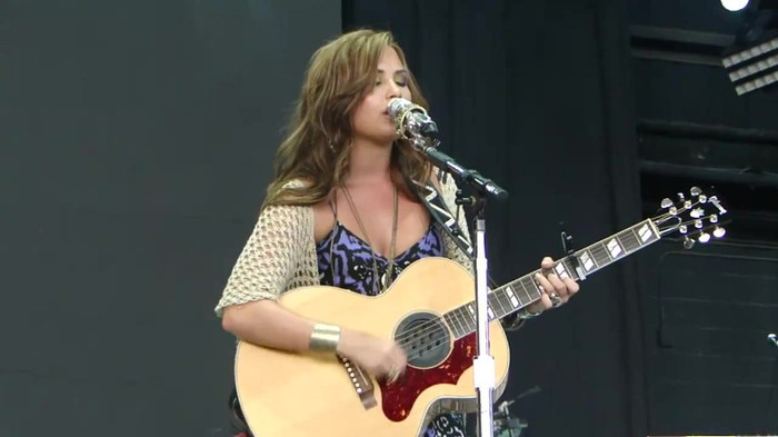 Demi Lovato Stop The World Soundcheck Tampa {HD} 0995