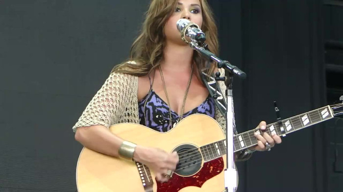 Demi Lovato Stop The World Soundcheck Tampa {HD} 1863 - Demilush - Stop The World Soundcheck Tampa Part oo3