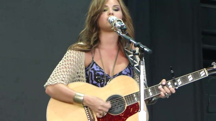 Demi Lovato Stop The World Soundcheck Tampa {HD} 1871 - Demilush - Stop The World Soundcheck Tampa Part oo3