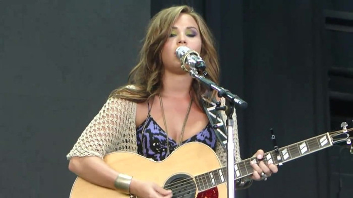 Demi Lovato Stop The World Soundcheck Tampa {HD} 1892 - Demilush - Stop The World Soundcheck Tampa Part oo3