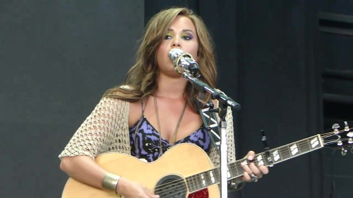 Demi Lovato Stop The World Soundcheck Tampa {HD} 1898 - Demilush - Stop The World Soundcheck Tampa Part oo3