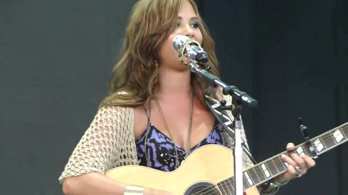 Demi Lovato Stop The World Soundcheck Tampa {HD} 1424